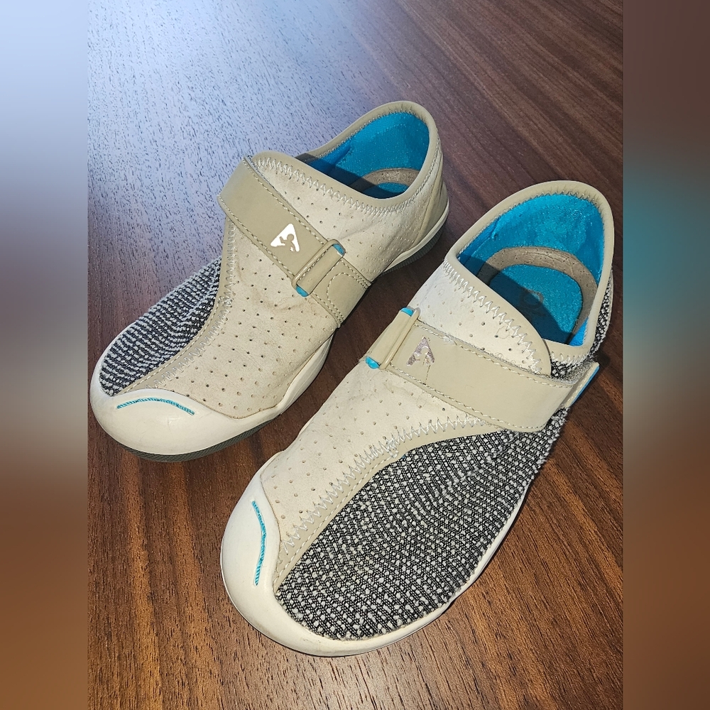 PLAE Blue and Beige Youth Shoes